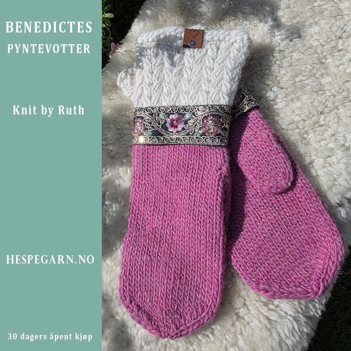 Benedictes Pyntevotter Cerise fra Knit by Ruth
